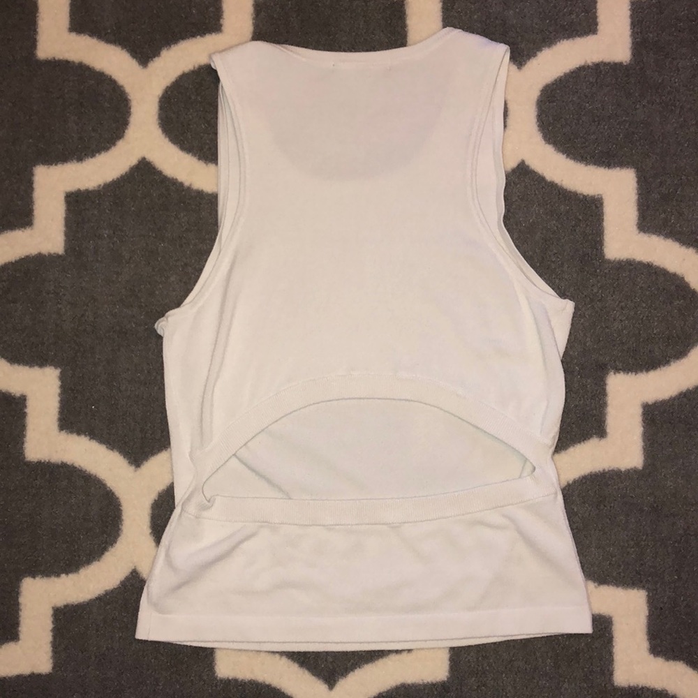 White top with lower back open